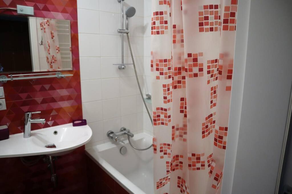 Uroczy Apartament- Apartment Kolobrzeg